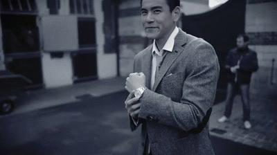 阿玛尼手表女正品官方旗舰店直播,阿玛尼手表送dw手镯