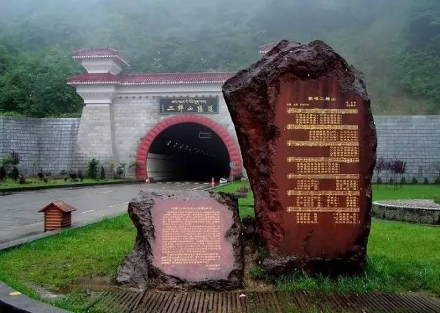 7-8月份甘孜旅游最佳地方,正是赏景好时节