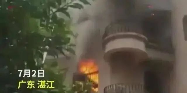 请记住：1辆消防车的宽度=2辆轿车的宽度！