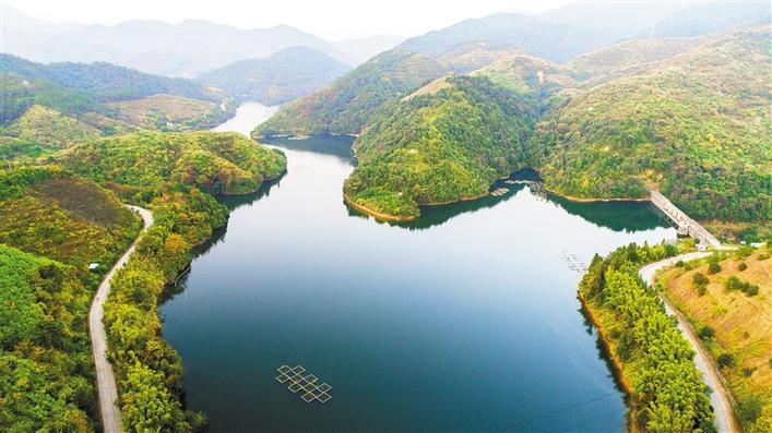 凝心聚力助脱贫结对帮扶结硕果,脱贫攻坚聚合力共筑温暖务工路