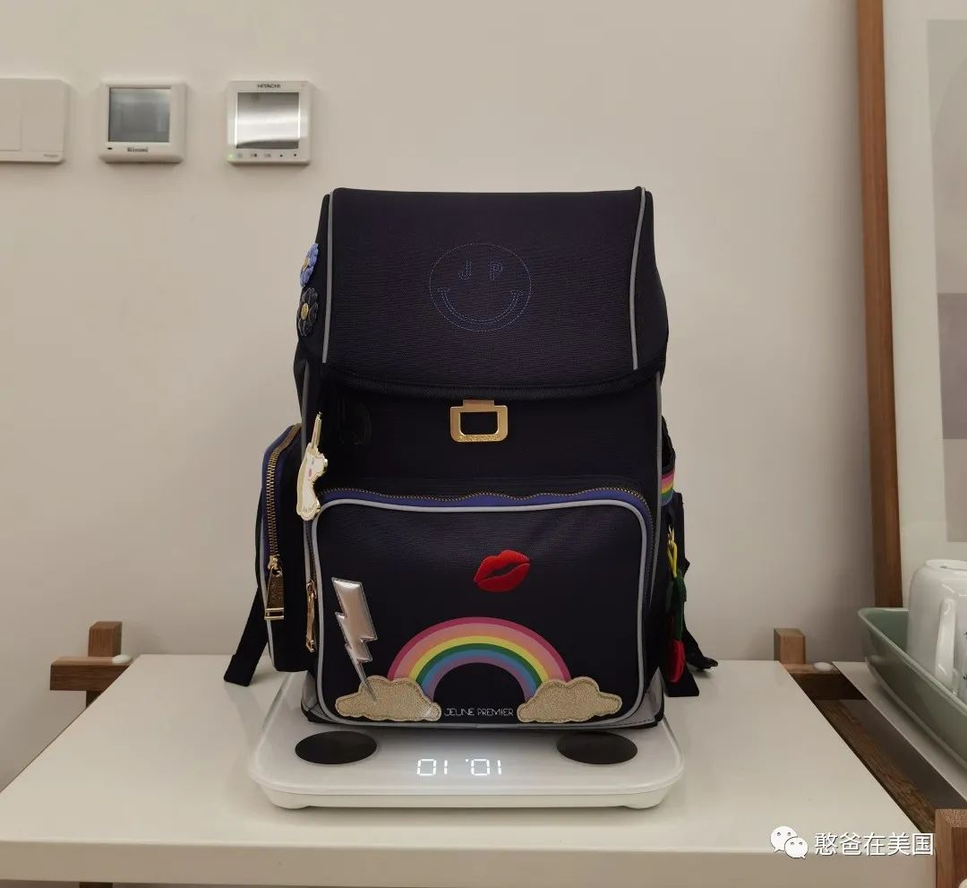 开抢：为了给娃选个好书包，真是费了老大的劲