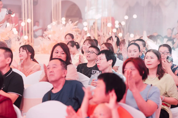 四季变幻,唯爱永恒,盛世开元“花开盛世”主题宴会升级了