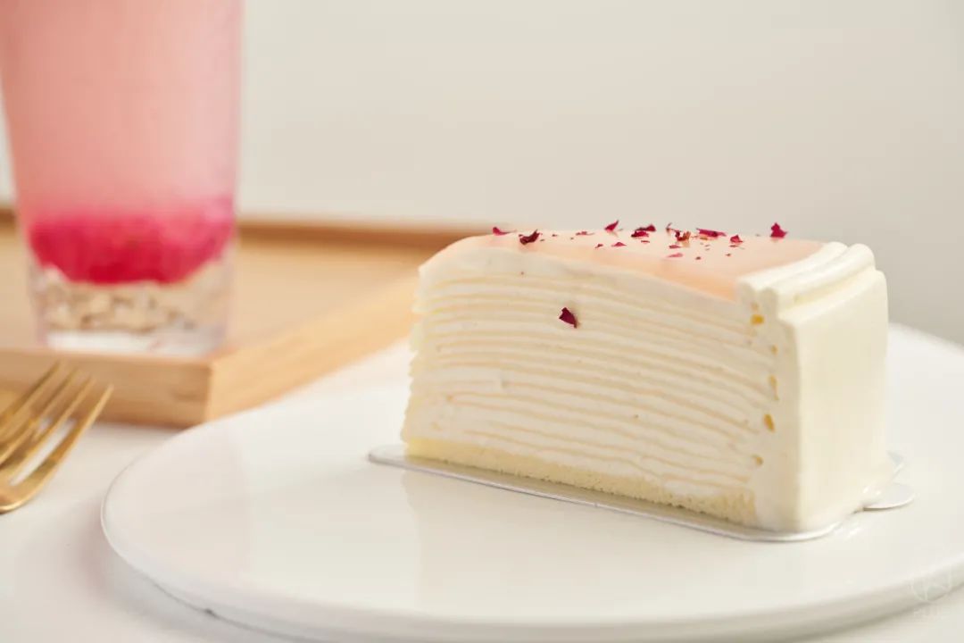 中山北路新开纯白“浪漫满屋”,好口味的千层甜品店,价格仅占某网红L家½…