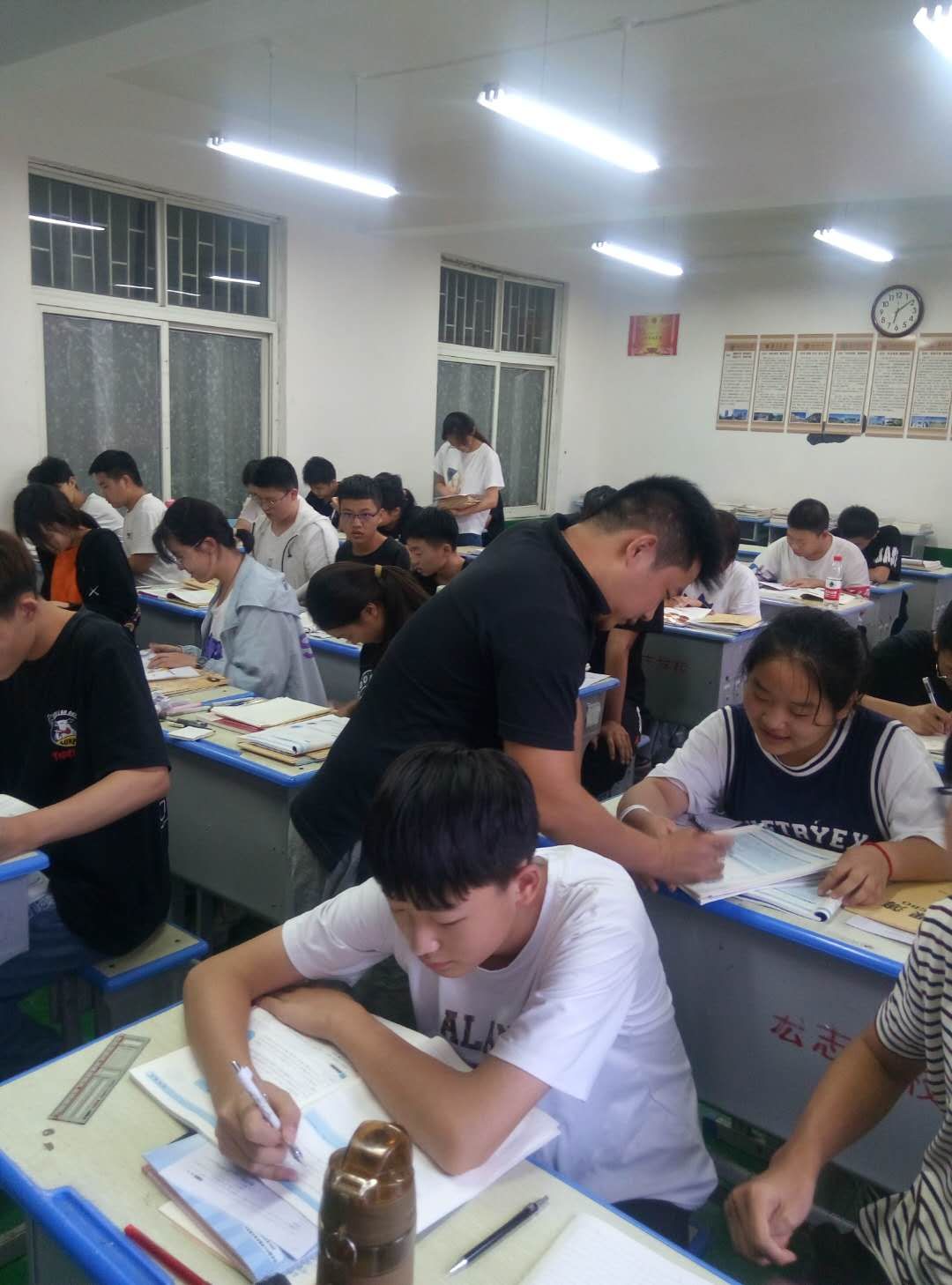 南阳豫龙宏志中学高中,南阳市高新区豫龙宏志学校