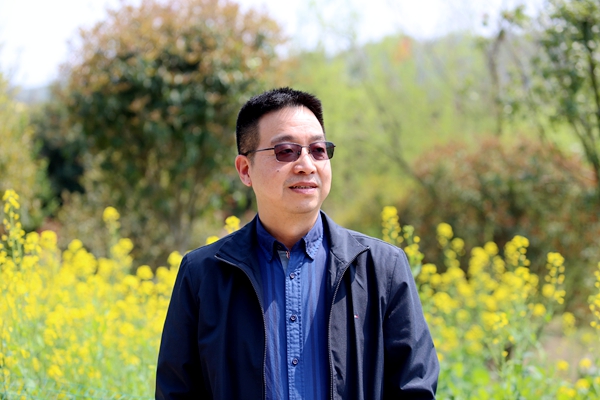 行吟诗刊丨朱继忠：我带着虔诚而来，为一场雾