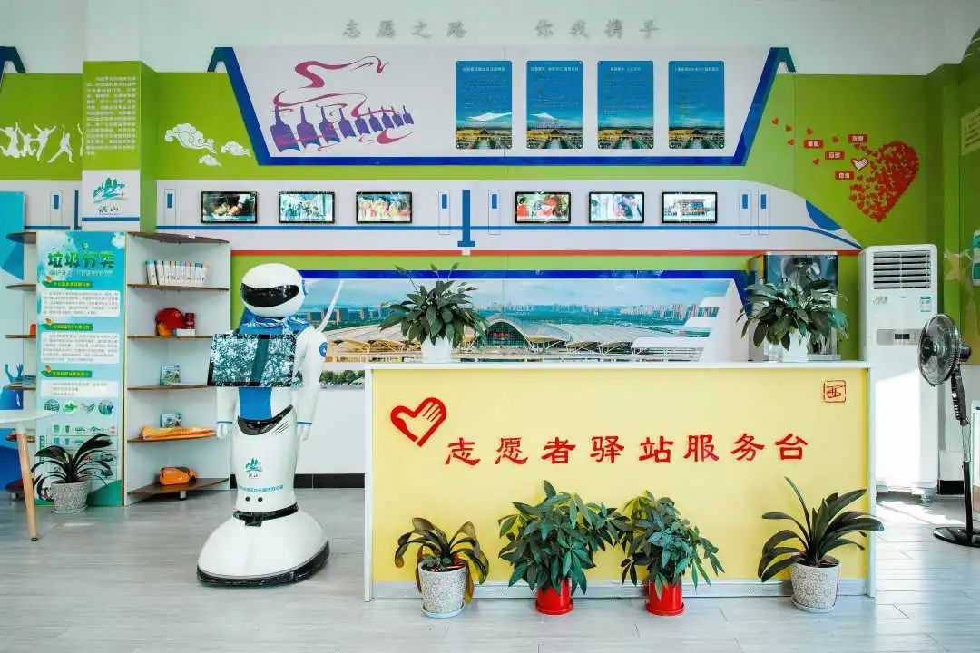 武汉站标识标牌,武汉擦亮城市窗口