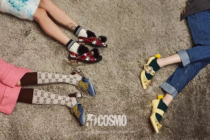 配饰狂|娜娜左黄右紫的撞色袜时髦到飞起，我有点跟不上...