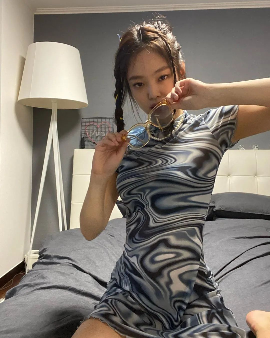 jennie凭什么被称为人间香奈儿,jennie身材五五分人间香奈儿