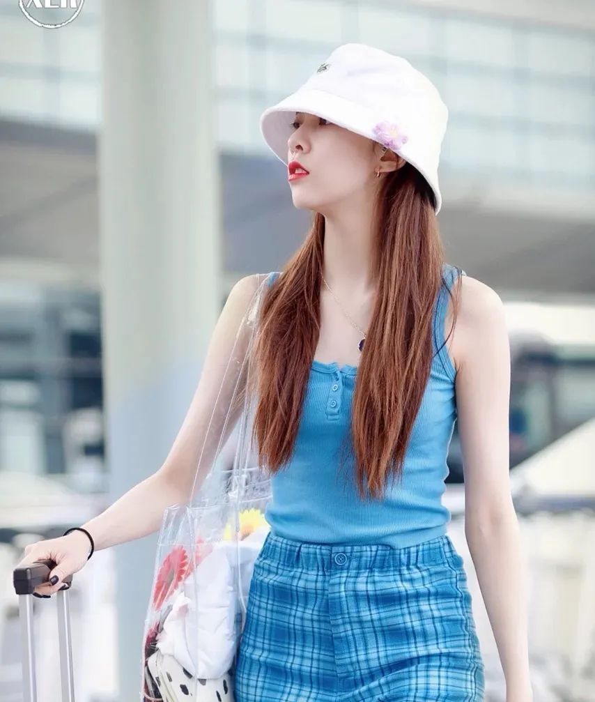 jennie凭什么被称为人间香奈儿,jennie身材五五分人间香奈儿