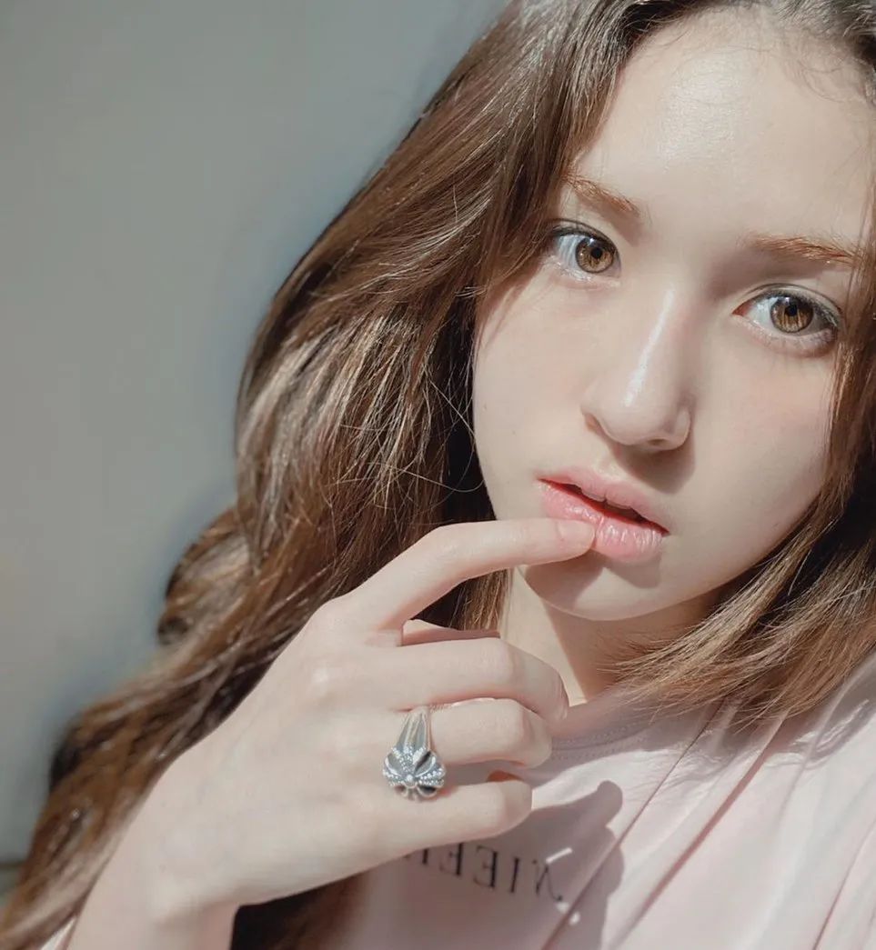 jennie凭什么被称为人间香奈儿,jennie身材五五分人间香奈儿