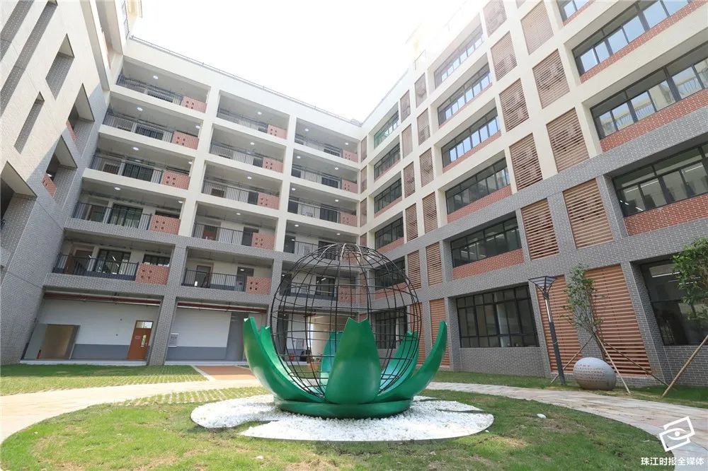 怡海五小对比平洲中心小学,佛山市怡海第五小学竣工时间