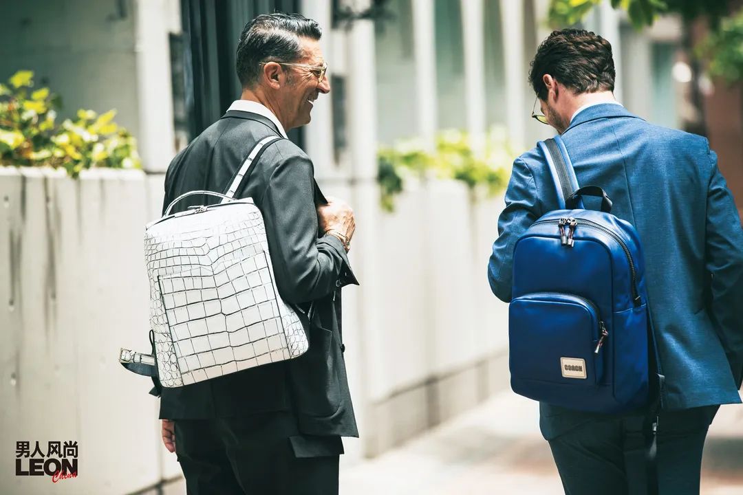 不只是实用,双肩包更要“玩出彩”