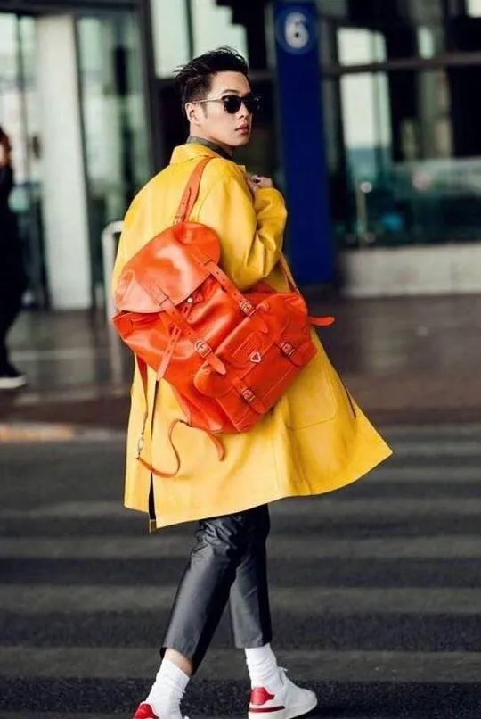 不只是实用,双肩包更要“玩出彩”