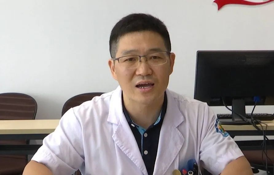 8岁男孩晚上都要吃饭,8岁男孩总是吃一碗饭正常吗