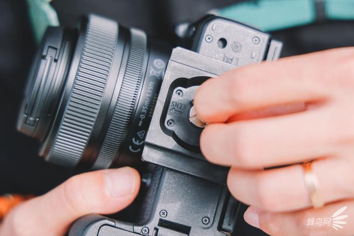 曼富图element碳纤维,曼富图element系列三脚架怎么样