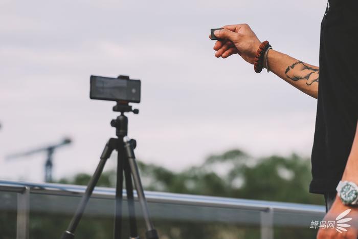 曼富图element碳纤维,曼富图element系列三脚架怎么样