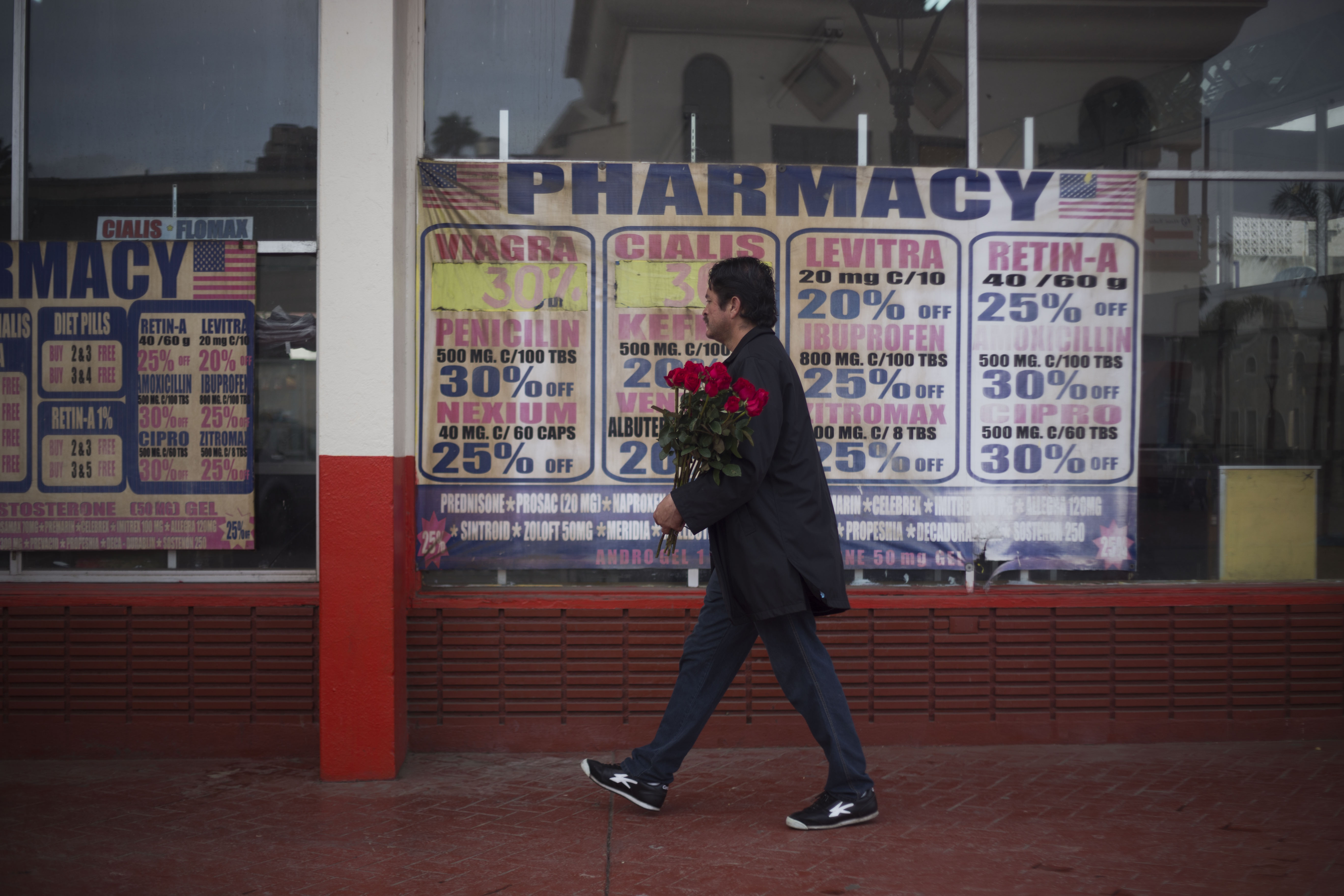 美加和美墨,美墨边境和美加边境