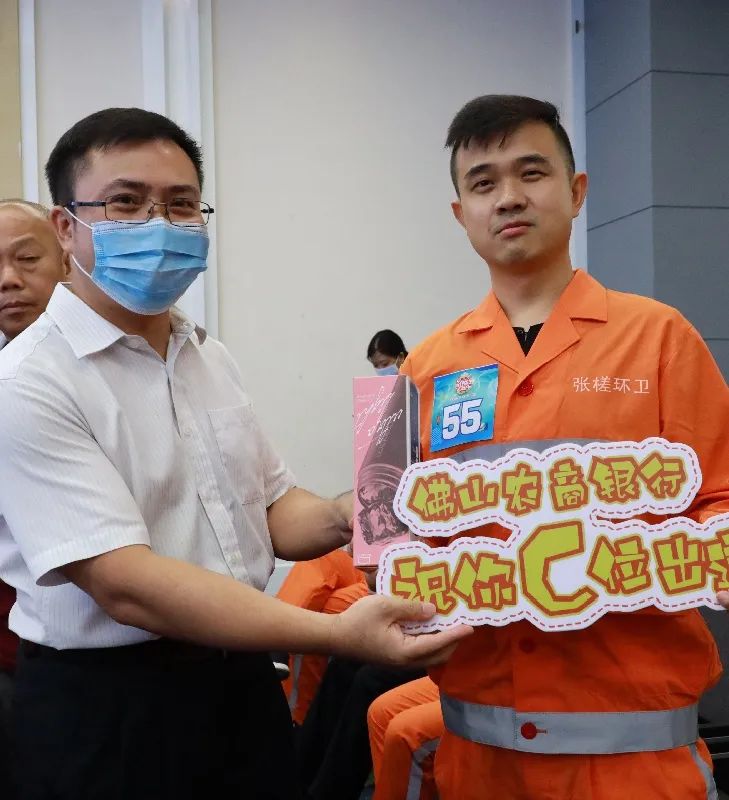 我怎么这么好看!这么好看怎么办?就该入围