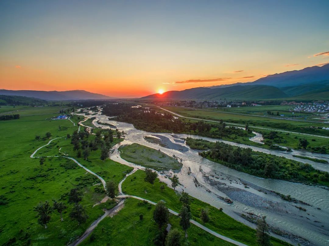跨越千山万水只为遇见你歌曲,跨越千山万水只为追寻