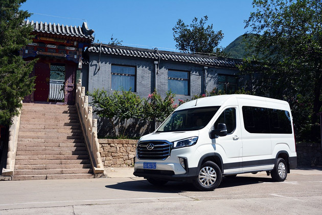 上汽大通maxusv90最新款,上汽maxusv90轻客自动挡