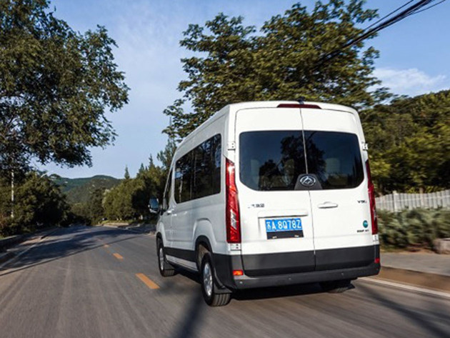 上汽大通maxusv90最新款,上汽maxusv90轻客自动挡