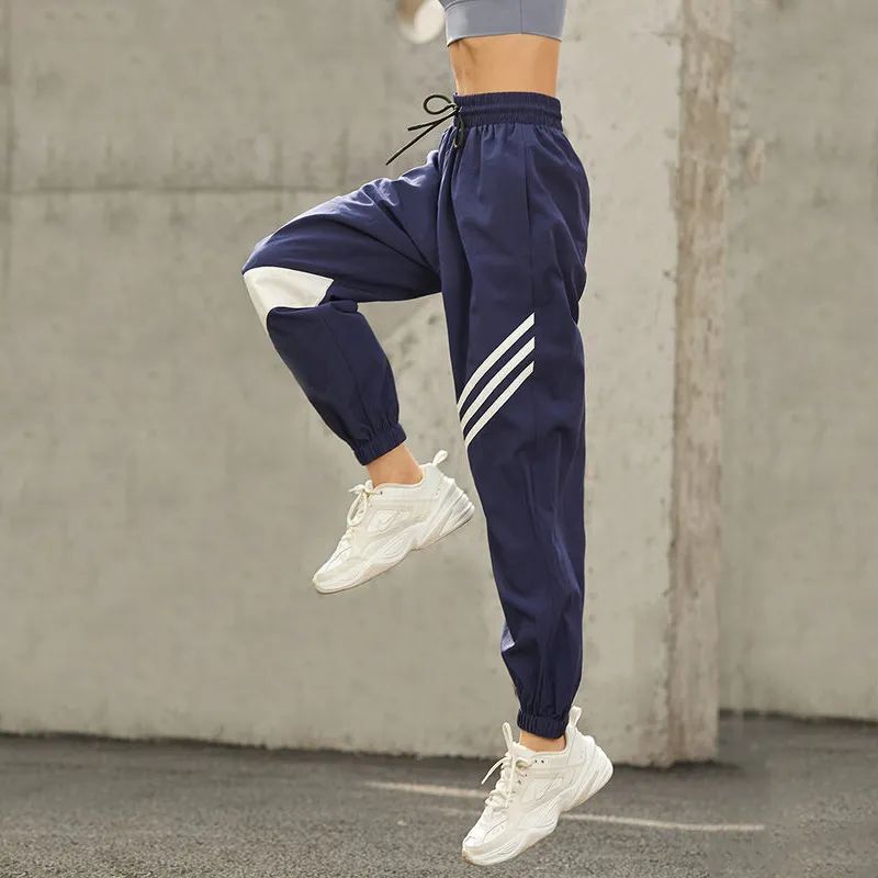 女团裤子宽松同款,女团服装显瘦遮胯平价