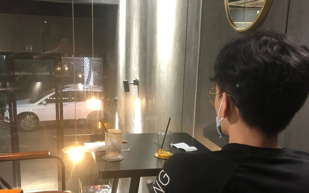 南宁22岁儿子杀父母案件结果,广西南宁大学生杀人事件