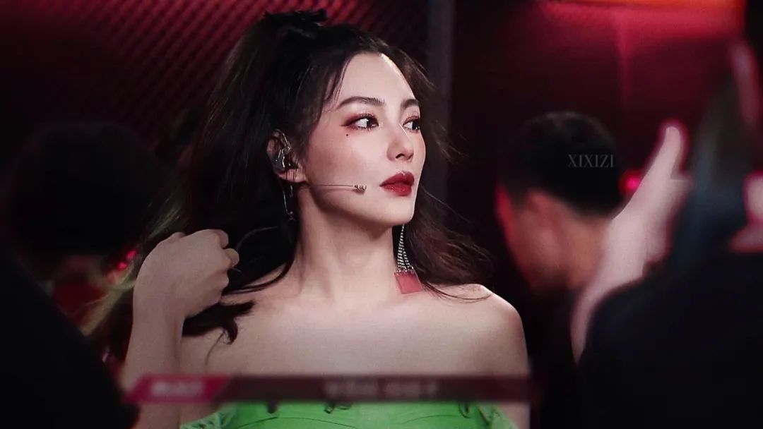 BAO美啦｜在脸上怒点七颗痣，金晨老师真的有颜任性...