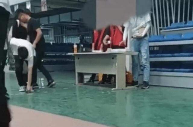 昆山世硕扔员工证件后续,昆山世硕厂返费