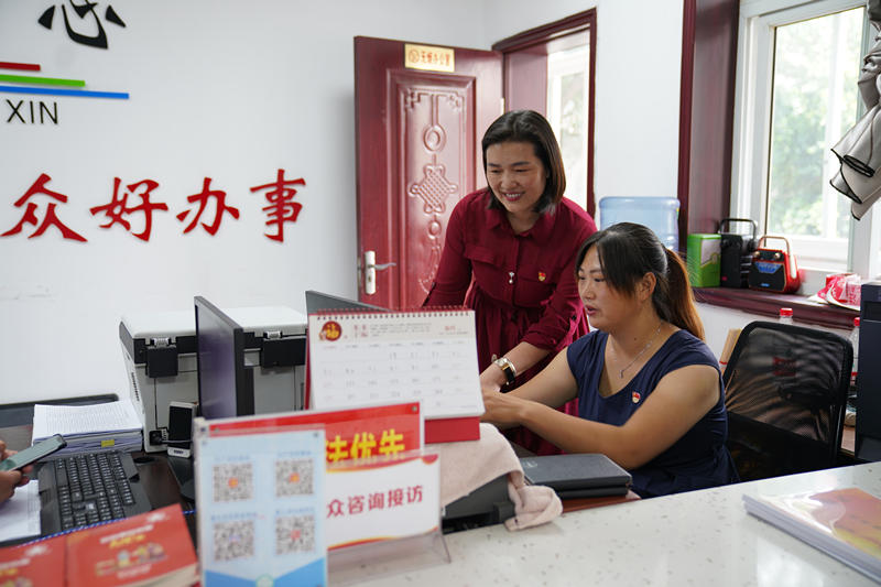 关注丨“第一书记”沉社区握指成拳打通“最后一公里”——重庆市綦江区探索城市基层治理新路径