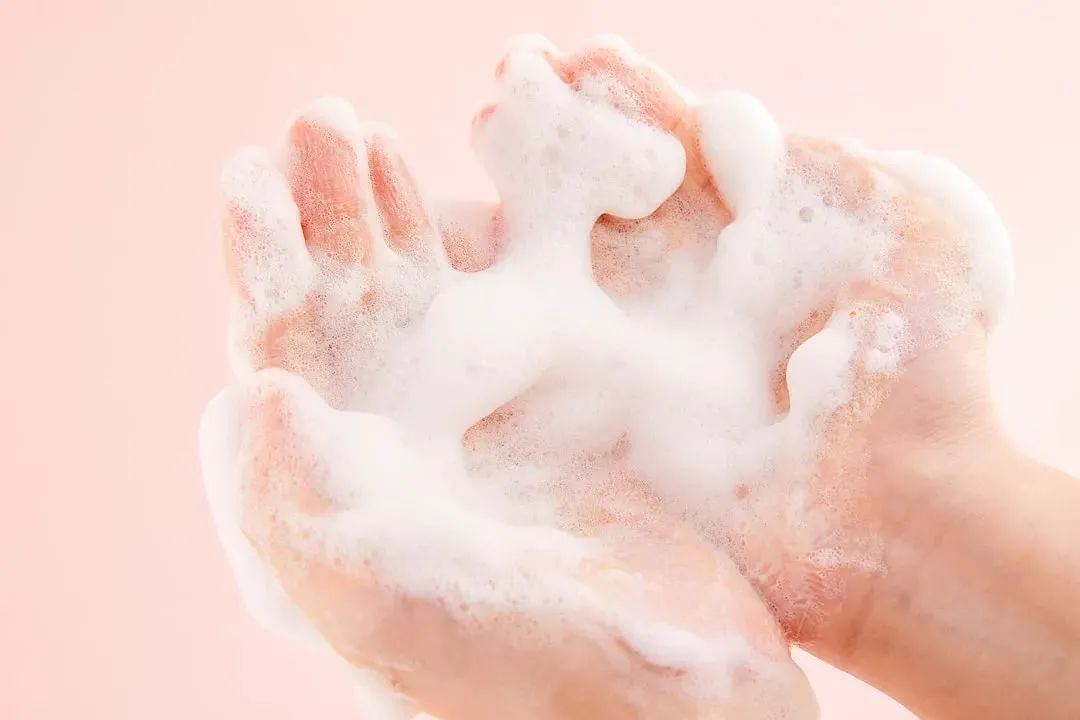 前胸后背长痘用什么药,前胸后背总是长痘怎么办