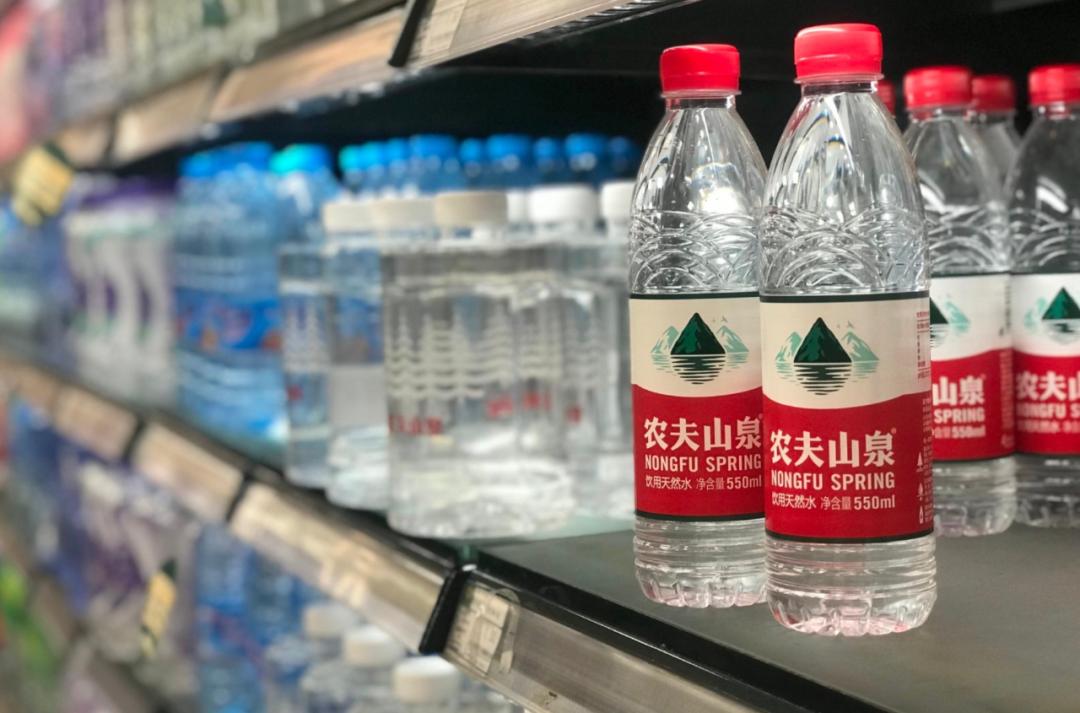 钟睒睒3650亿身价,钟睒睒媒体发布会