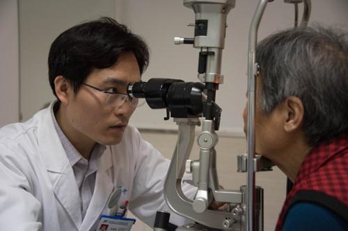 老花镜中的“爱马仕”,日本著名大师的“遗世”之作,千元大牌品质,限时99元疯抢