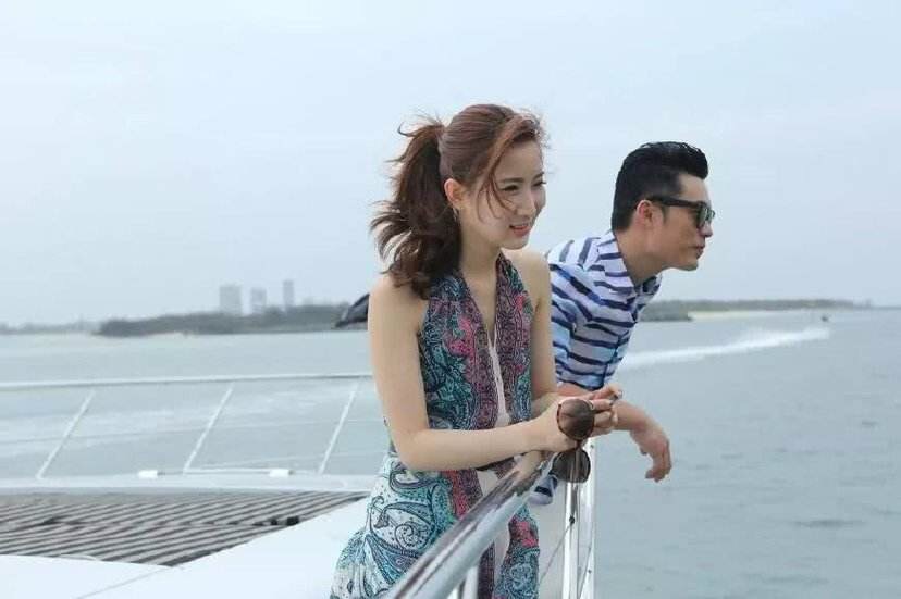 陈赫老婆张子萱晒女儿萌照，奶奶意外出镜，互动曝光婆媳关系