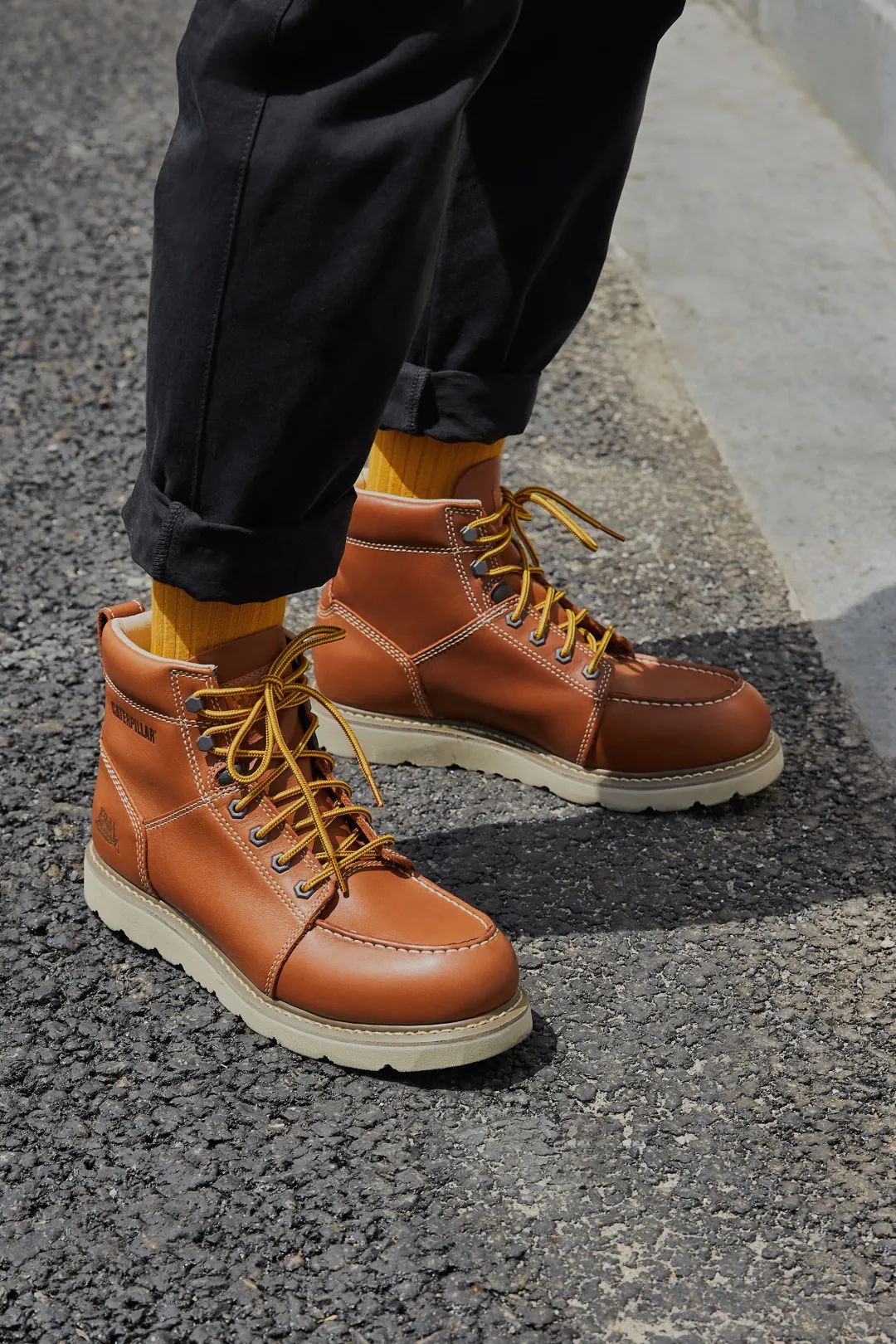 cat工装靴穿起来硬吗,cat工装靴