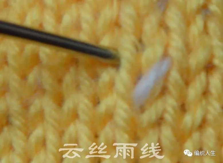 毛衣绣字的正确方法,毛衣图案怎么缝制