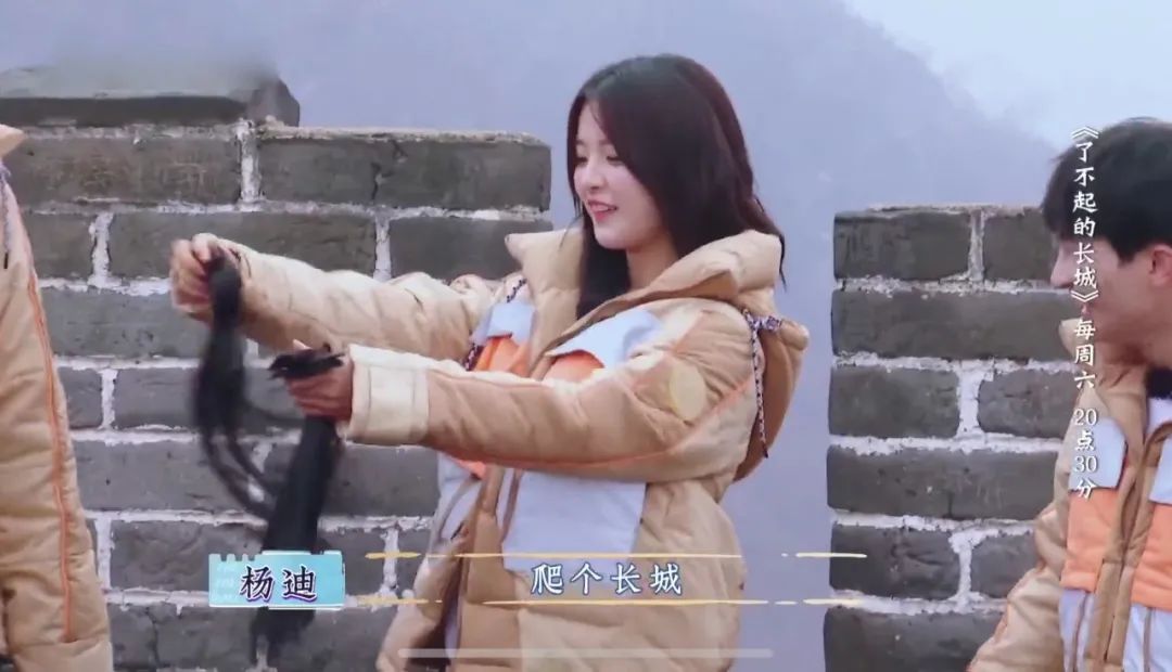 女性头发少头顶秃戴假发片可以吗,假发有的地方秃了怎么补救