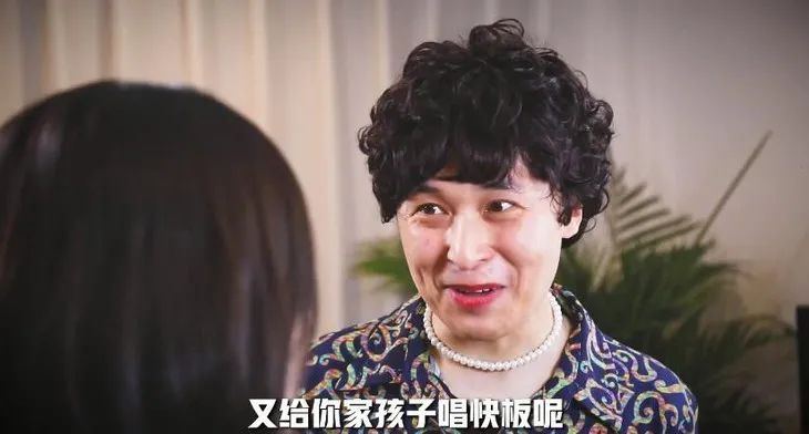 papi酱第一次参加网红节视频,papi酱复工视频