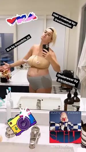 papi酱第一次参加网红节视频,papi酱复工视频