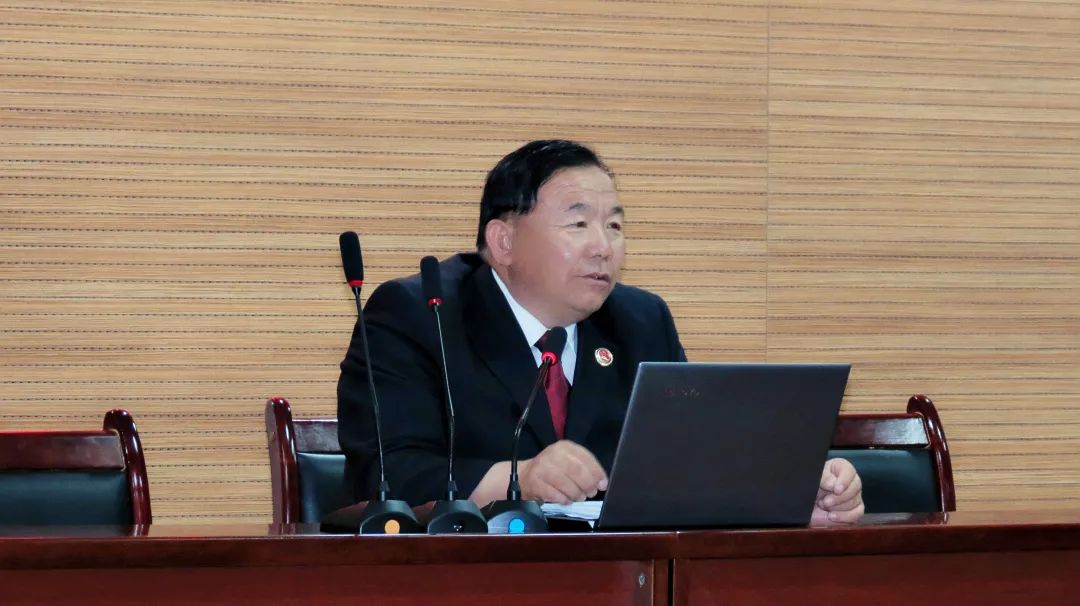 青葱岁月感恩有你写一段话,青葱岁月感谢有你作文