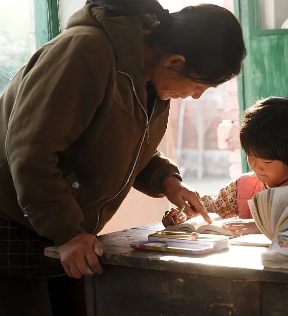 师恩难忘感谢老师佳句,寻访身边人记忆深处的好老师