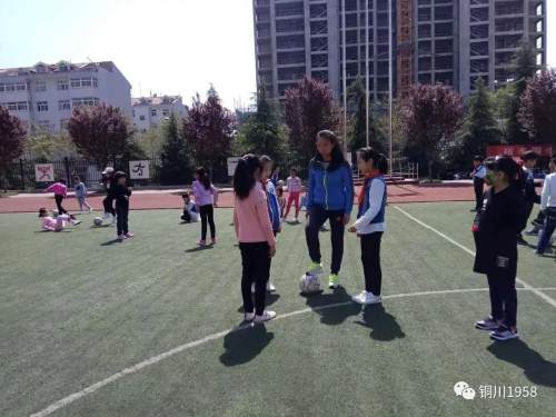 “足球要从娃娃抓起”，铜川这位体育老师一直坚定这个信念