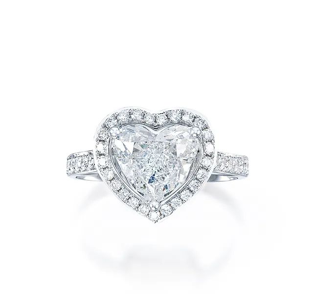 钻石容易裂吗,裂开的钻石哪里出