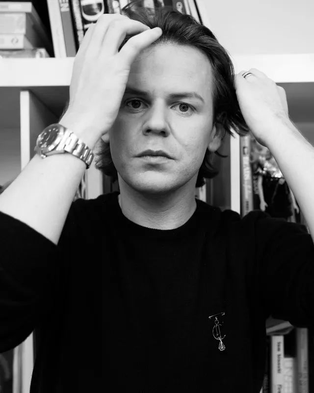 人物｜他是天赋异禀的完美主义者，大胆创造自己的时尚王国