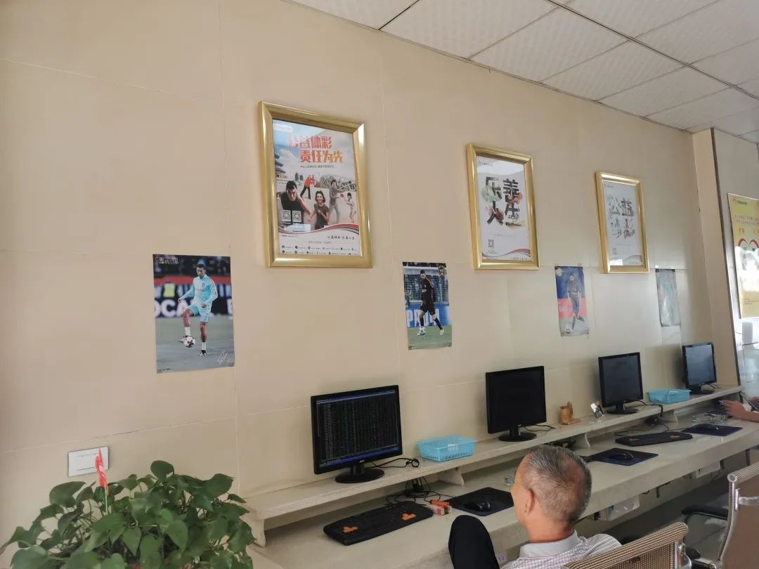 【实体店谈经营】有的人表面上是体彩实体店代销者，背地里曾是“百万”中奖者