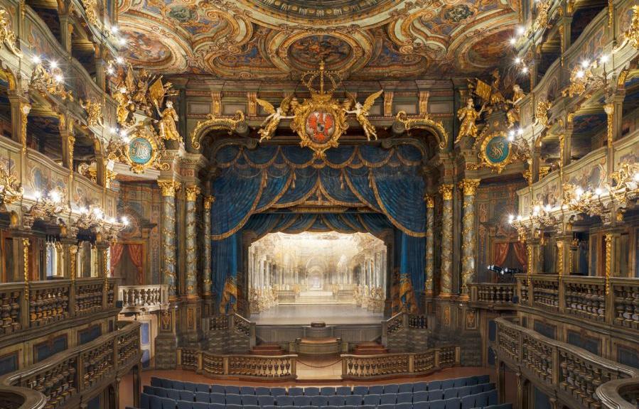 一枚指环套住两个人的心,一枚钻戒引发的人生观