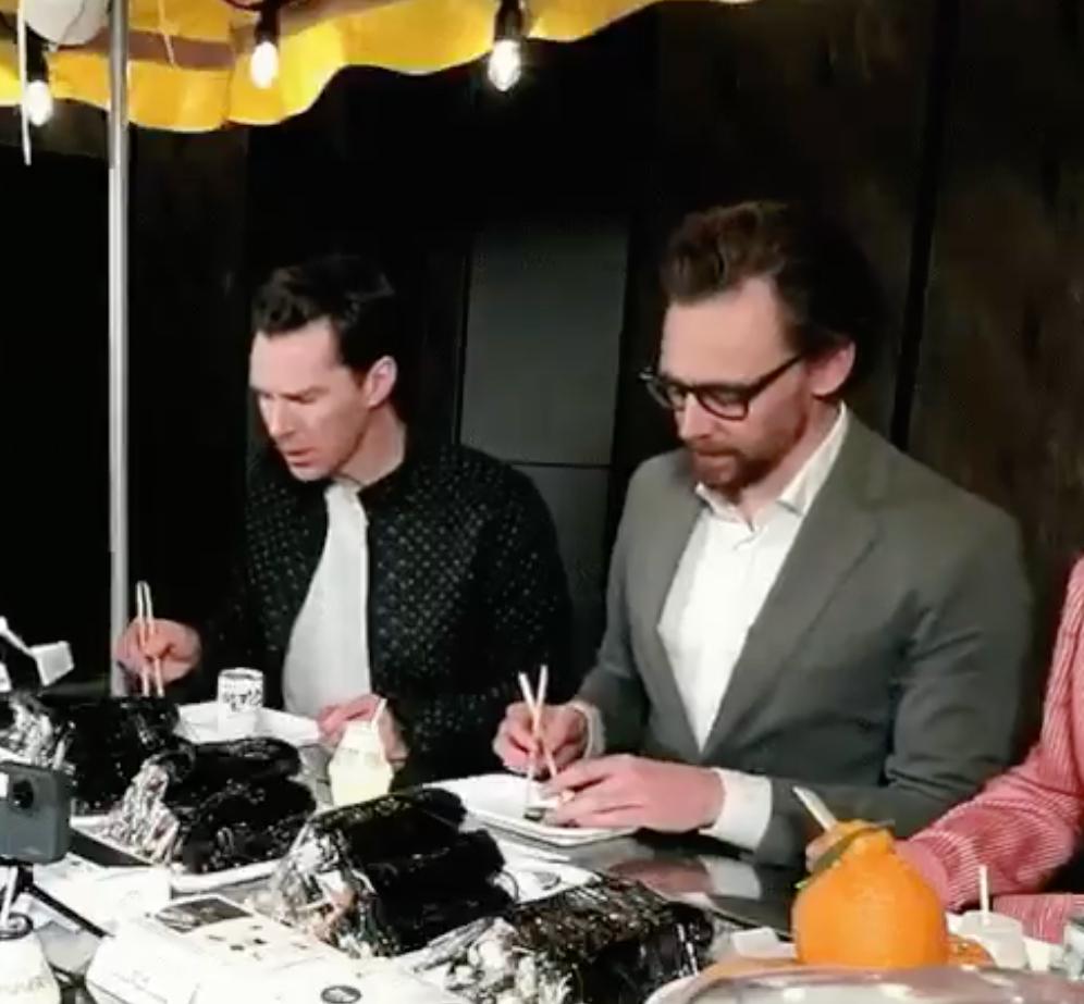 长得帅的吃饭不用筷子,长得帅的都不用筷子吃饭