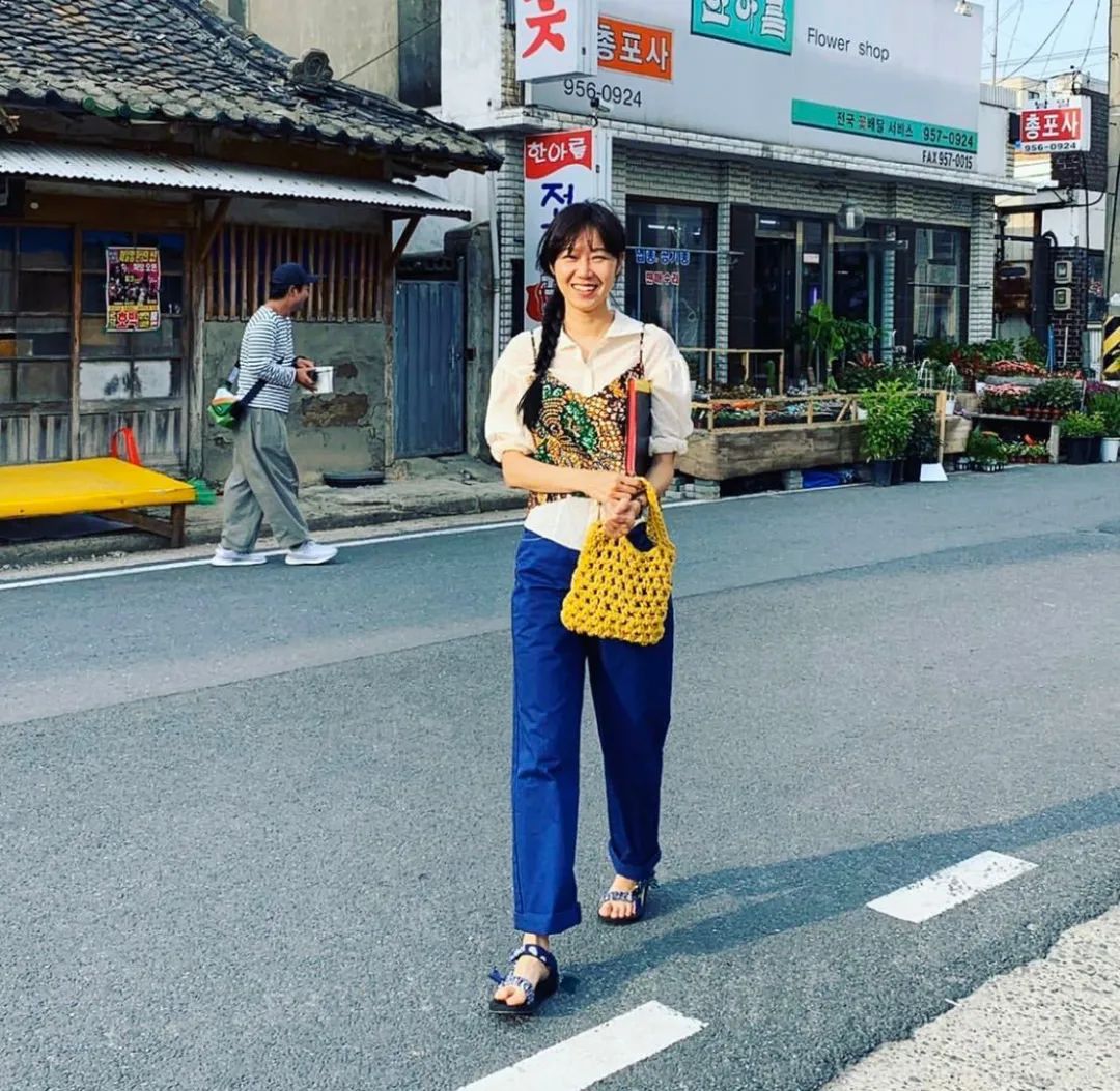 孔孝真二十岁,孔孝真私服穿搭简约时尚又高级