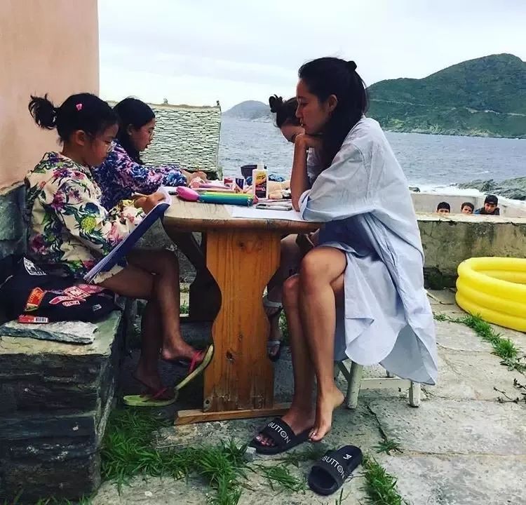 孔孝真二十岁,孔孝真私服穿搭简约时尚又高级