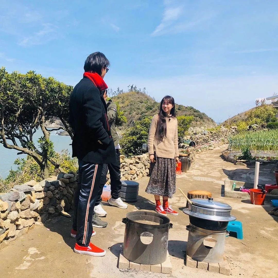 孔孝真二十岁,孔孝真私服穿搭简约时尚又高级